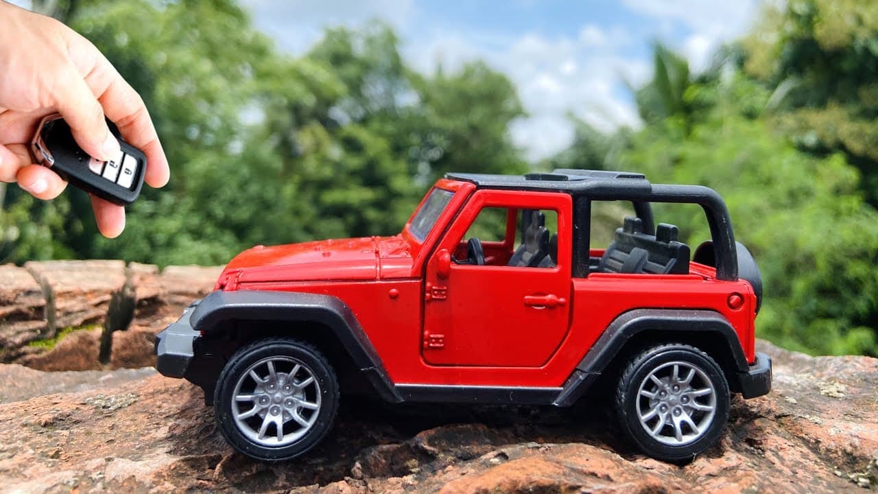 GURTOY® Red Jeep Toy Car for Kids – Open Door SUV Style Adventure Vehicle